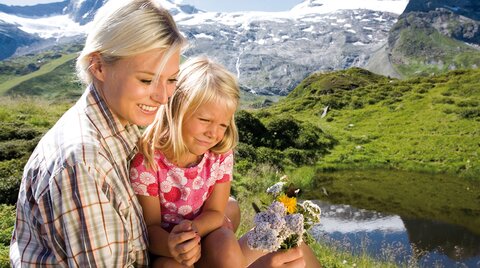 Pärchen beim Wandern